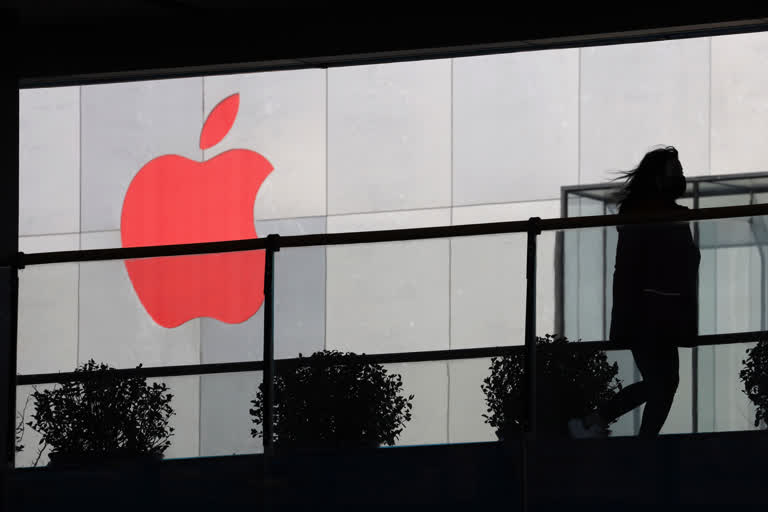 Staff making iPhones in China plant to be quarantined