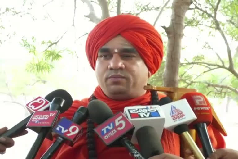 Basavajaya mrutyunjaya swamiji outrage against BSY