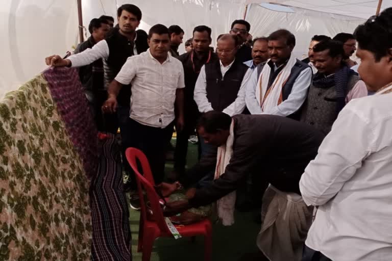 MLA Kamlesh Shah laid the foundation stone for development works in Batkhapa in Chhindwara district