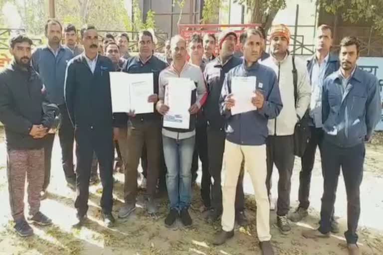 workers submitted memorandum to deputy commissioner in rewari