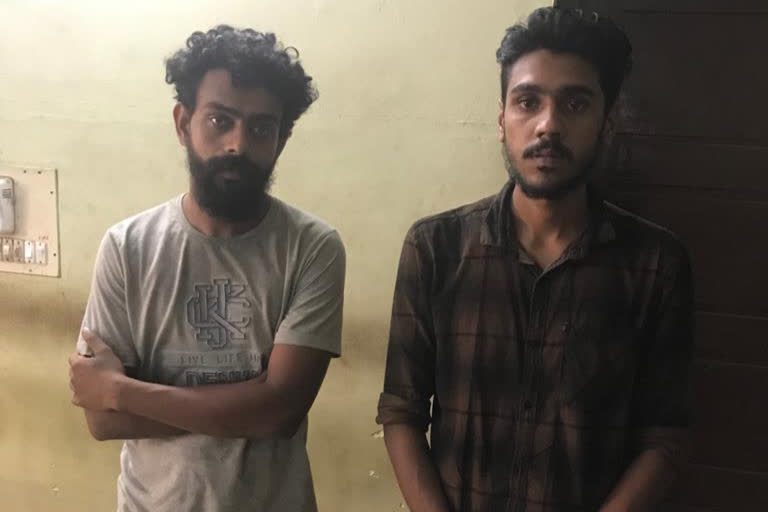 YOUNGSTERS_ARRESTED  മൂന്ന് കിലോ കഞ്ചാവുമായി യുവാക്കൾ പിടിയിൽ  കഞ്ചാവുമായി യുവാക്കൾ പിടിയിൽ  ആലപ്പുഴ  Alappuzha