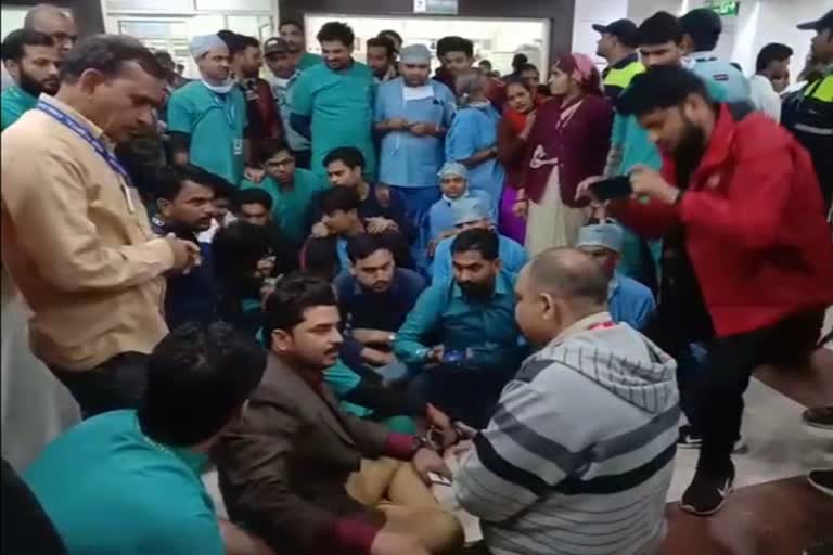 Employees strike in Birla Hospital Gwalior