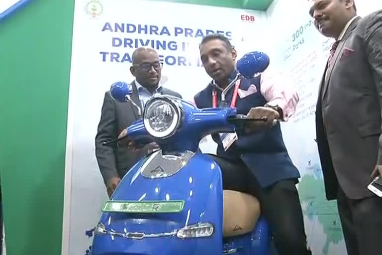 minister gautam reddy at auto expo 2020