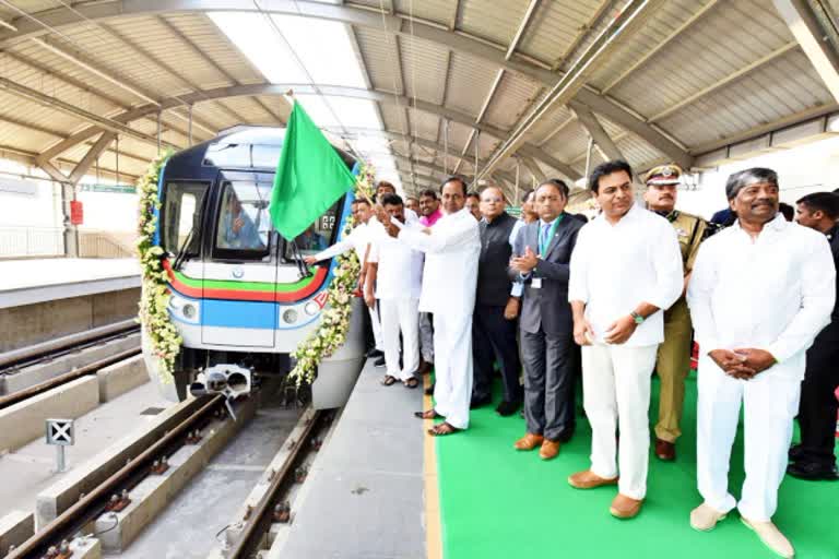 telangana-chief-minister-inaugurates-11-km-long-section-of-hyderabad-metro