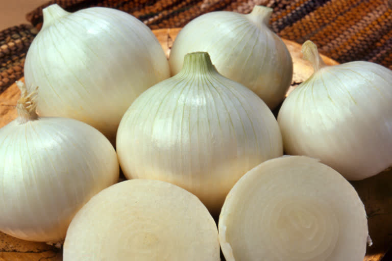 White onion