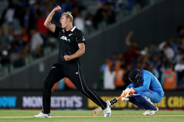 new-zealand-defeated-india-by-22-runs-to-win-odi-series
