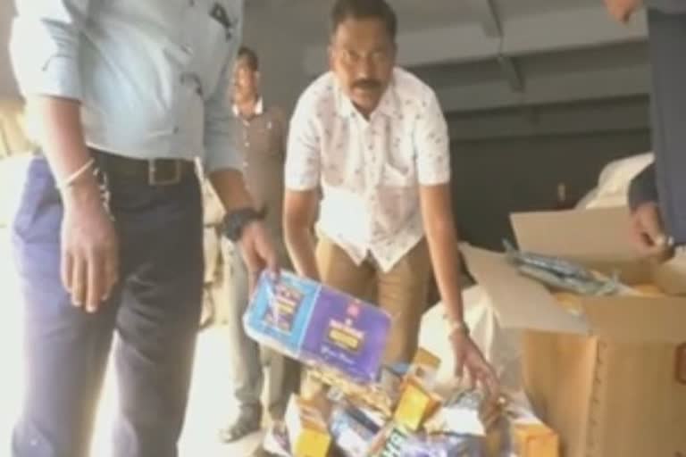 Two arrested for seizing banned Gutka worth crores of rupees in bhiwandi