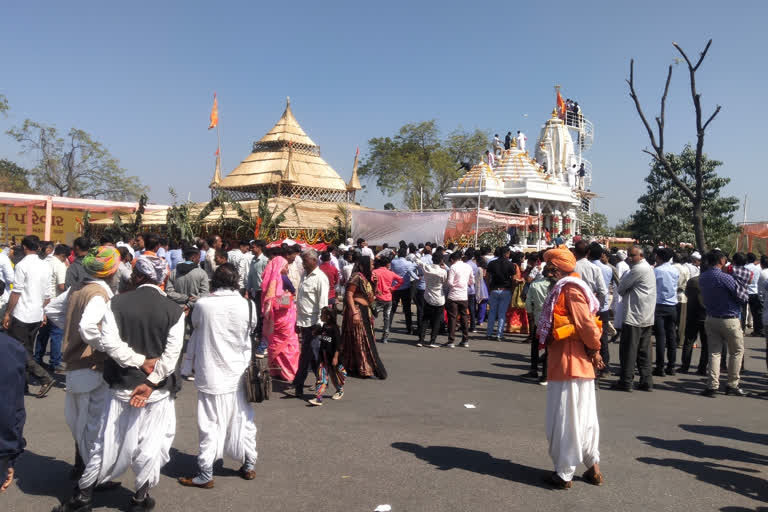 The statue of Shiva was honored at Palanpur Banas dairy