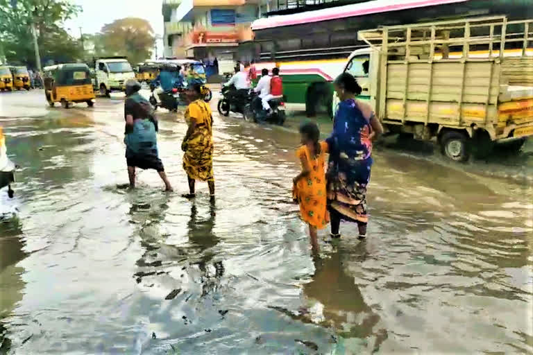 roads fill with water cause of rain fall in medak