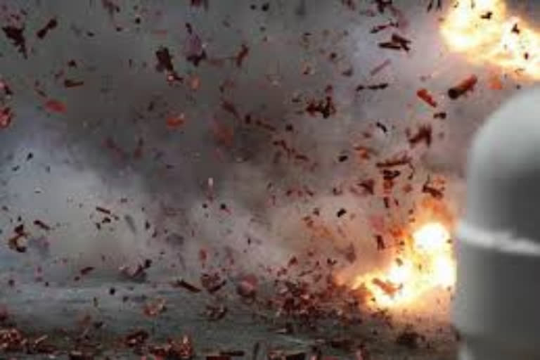 Tarn Taran  firecracker  'Nagar kirtan'  one killed in religious procession  firecracker explosion  പടക്കം പൊട്ടിത്തെറി  പഞ്ചാബ് പടക്കം  പഞ്ചാബ് മൂന്ന് മരണം