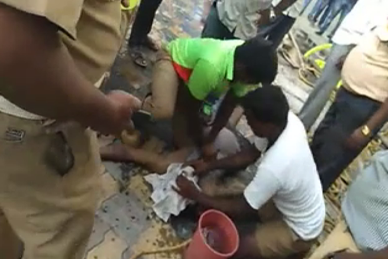 toxic cleaning worker dies in a waste water tank at Thiruverkadu