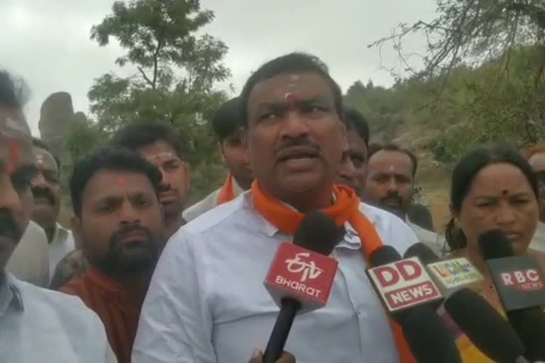 bjp leaders protest on occupation of lands in nizamabad district