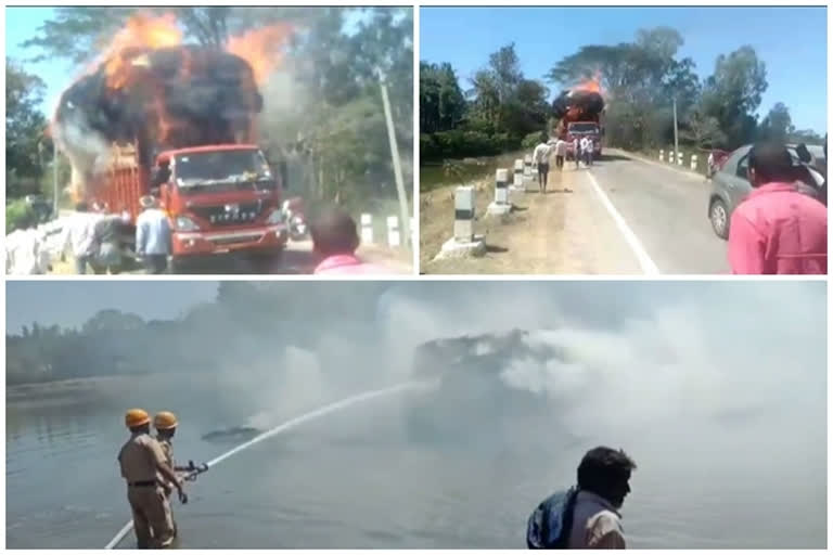 Fire breaks out in a Vehicle ferrying dry grass