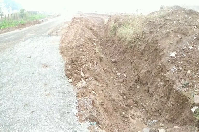 Road construction incomplete in abhanpur