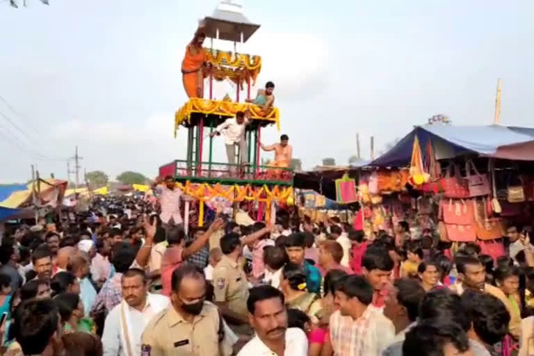 Sri lakshminarasimhaswami rathotsavam in jagitial district