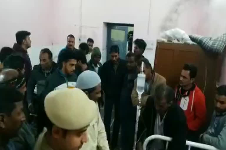 Three miscreants attacked a lawyer, बदमाशों ने वकील पर किया जानलेवा हमला