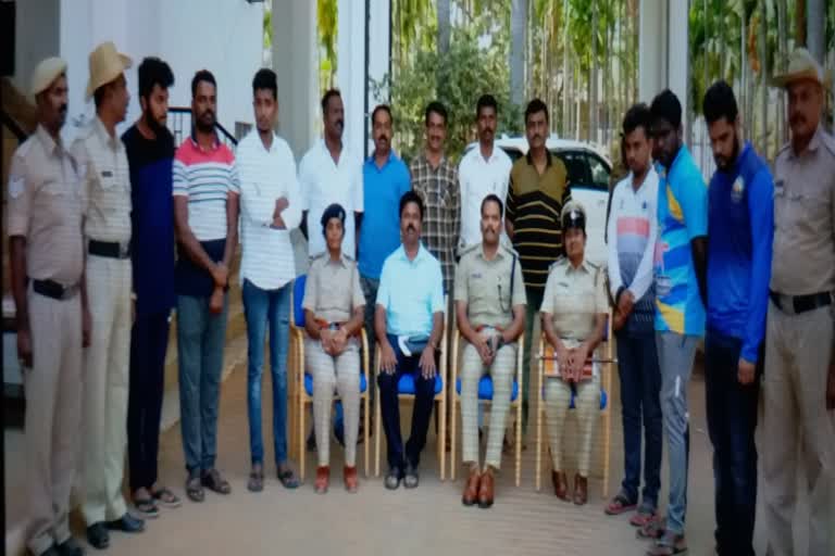 Police raid on betting rig in tumkur