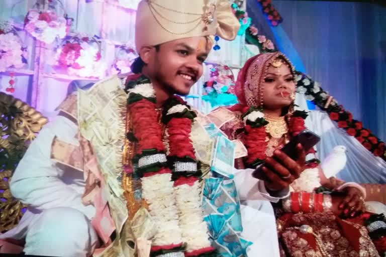 gwalior Collector and SP will send a newlywed couple Singapore to for visit