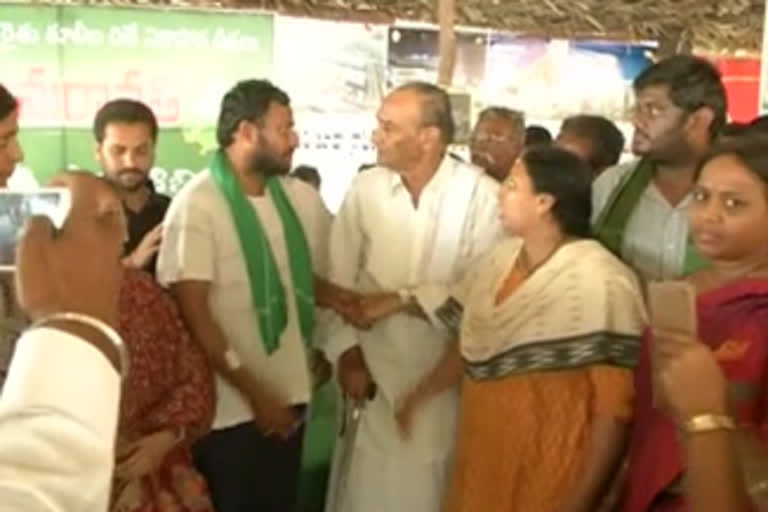 vadde shobhanadriswararao went to velagapudi farmers strike area