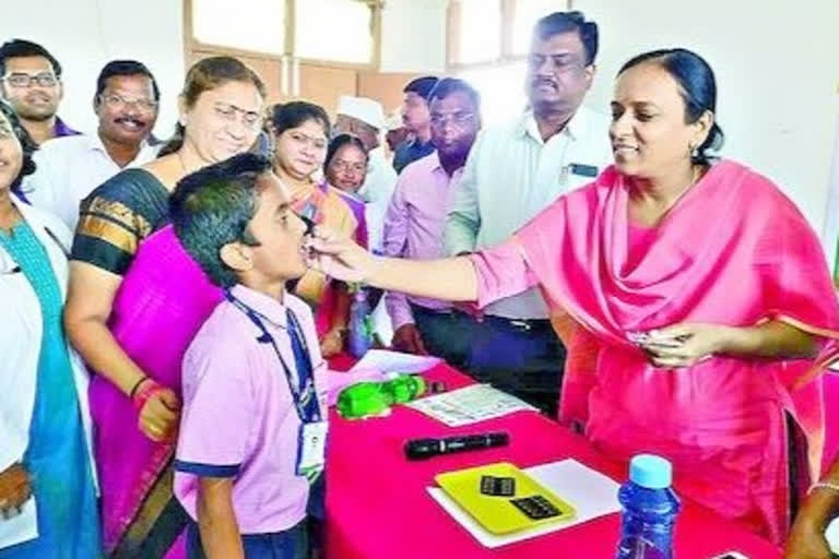 collector awarenessprogram on small worms in warangal residential schools