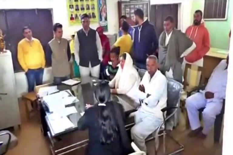 Teachers clash on mid day meal in karnal