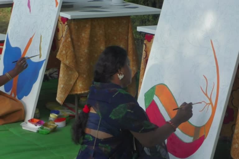 National tribal painter camp organized in Bandhavgarh umaria to promote tribal painting