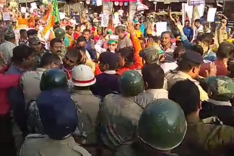 TMC-BJP tension at Sonarpur in BJP Rally