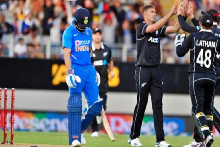 Virat kohli runs in two series against the Kiwis, How much Virat kohli runs in two series against the Kiwis, Virat kohli runs in two series against the Kiwis news, Virat kohli news, ಕಿವೀಸ್​ ವಿರುದ್ಧ ವಿರಾಟ್​ ರನ್​ ಗಳಿಸಿದ್ದೆಷ್ಟು, ಕಿವೀಸ್​ ವಿರುದ್ಧ ಎರಡು ಸರಣಿಯಲ್ಲಿ ವಿರಾಟ್​ ರನ್​ ಗಳಿಸಿದ್ದೆಷ್ಟು, ರನ್​ ಮಷಿನ್​ ವಿರಾಟ್​ ಕೊಹ್ಲಿ ಸುದ್ದಿ,