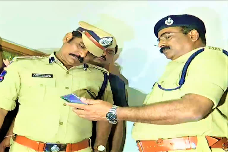 KARIMNAGAR MURDER CASE WILL SOLVED IN 48 HOURS SAID IN-CHARGE CP