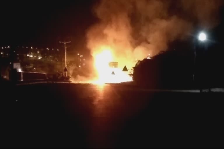 gas cylinder truck blast in solapur