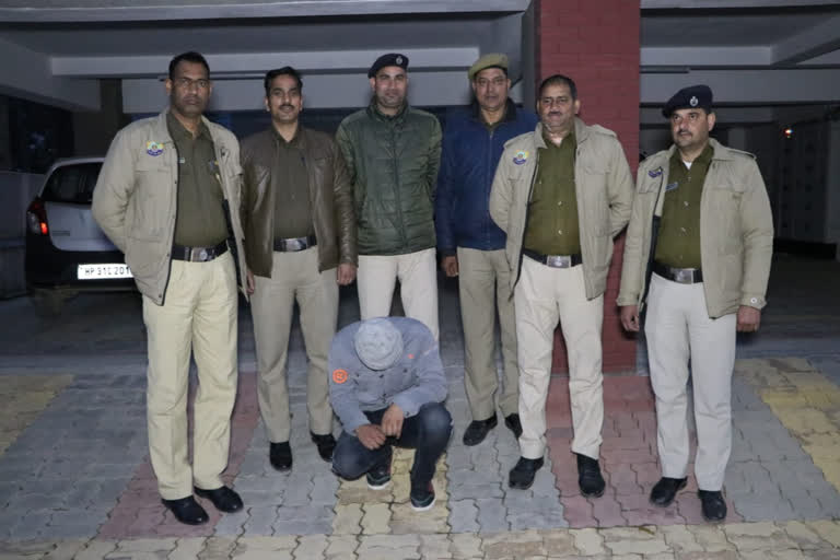 181 grams charas recovered in sundernagar, बस में सवार 19 वर्षीय युवक से 181 ग्राम चरस बरामद