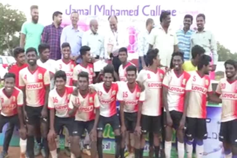 football, loyola champion, கால்பந்து போட்டி