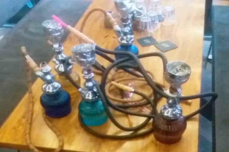 Action on Hookah Bar, जयपुर में हुक्का बार