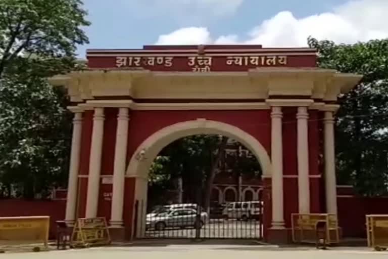 Advocates of Jharkhand High Court angry