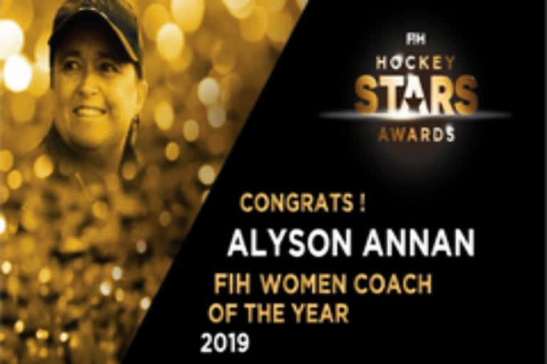 FIH Women Coach of the Year 2019 award