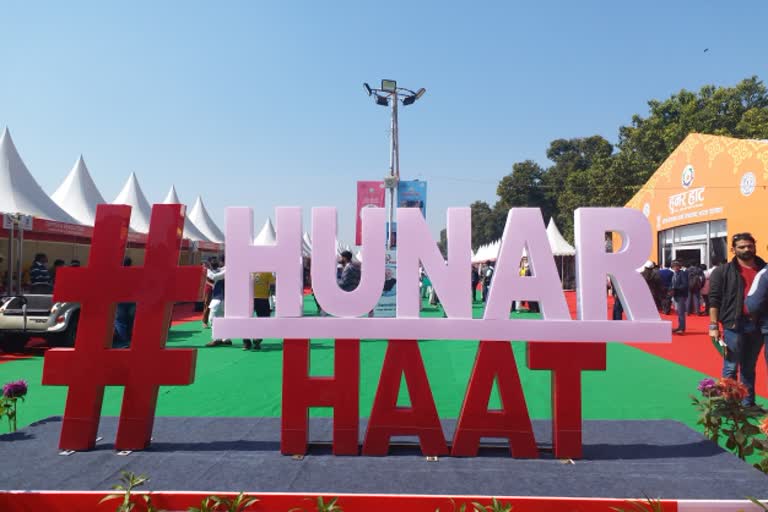 hunar-haat-proved-to-be-a-mega-mission-for-empowerment-of-indigenous-legacy-of-artisans-says-naqvi