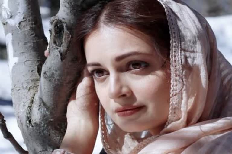 dia mirza