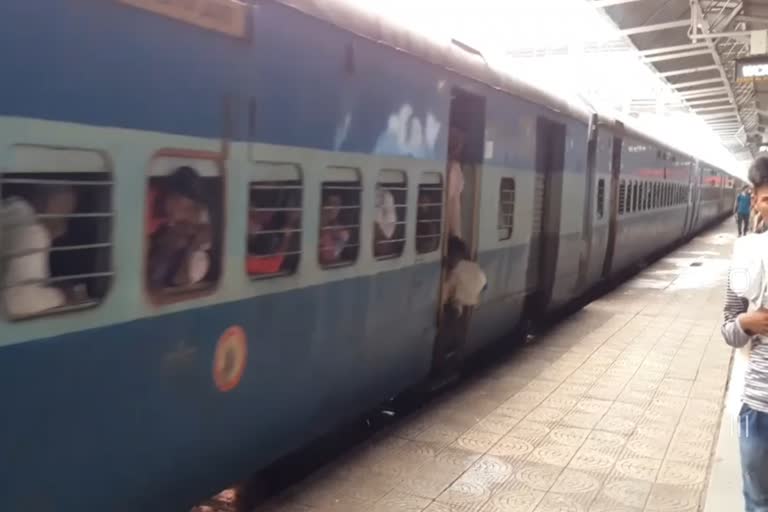 Vindhyachal Express partially canceled