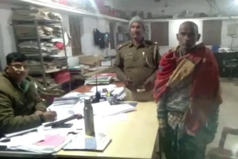 5 lakh rupees looting from old man in deoghar