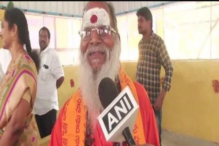 73-year-old beggar donates 8 lakh