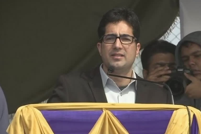 Omar Abdullah, Mehbooba Mufti and now Shah Faesal booked under PSA