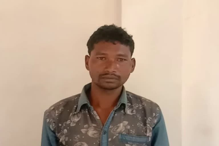 Rewarded Naxalite of one lakh arrested in Dantewada