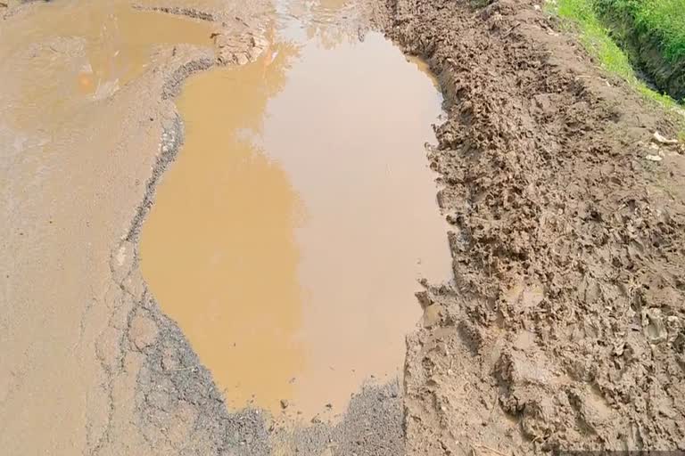 Bad roads from Bhaisamuda to Saja