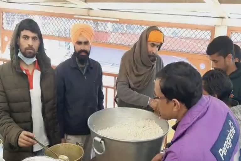 langar seva at DDU shimla