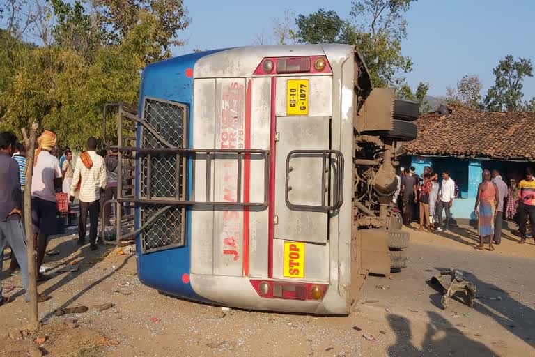 road accident on RMKK road in Pendra