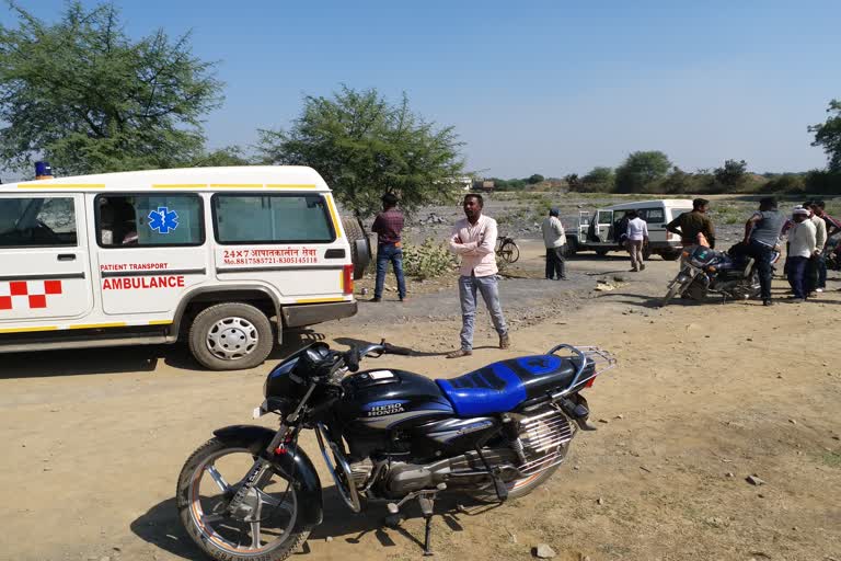 Dead body of youth found in front of crusher in baloadabazar