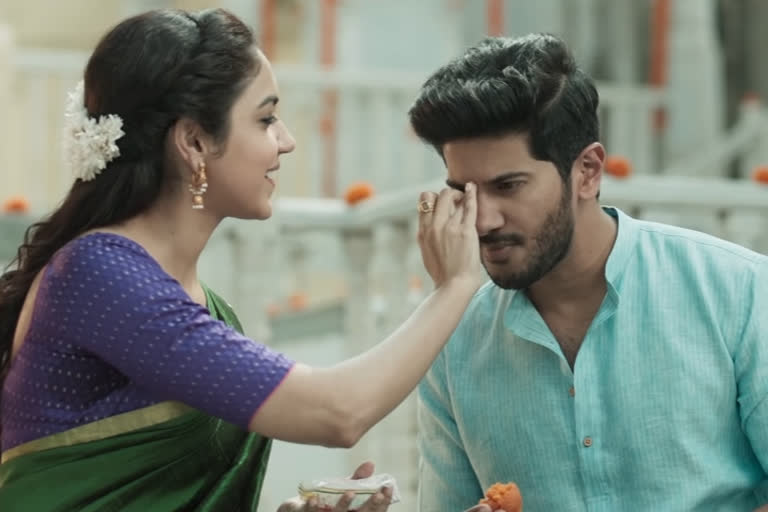 Ennai Vittu – Kannum Kannum Kollaiyadithaal  Dulquer  റൊമാന്‍റിക് ദുല്‍ഖര്‍... കണ്ണും കണ്ണും കൊള്ളയടിത്താലിലെ വീഡിയോ ഗാനത്തിന് കാഴ്ചക്കാര്‍ ഒരുലക്ഷത്തിലധികം  കണ്ണും കണ്ണും കൊള്ളയടിത്താല്‍  oുല്‍ഖര്‍ സല്‍മാന്‍ തമിഴ് ചിത്രം  റിതു വര്‍മ  kannum kannum kollayadithal