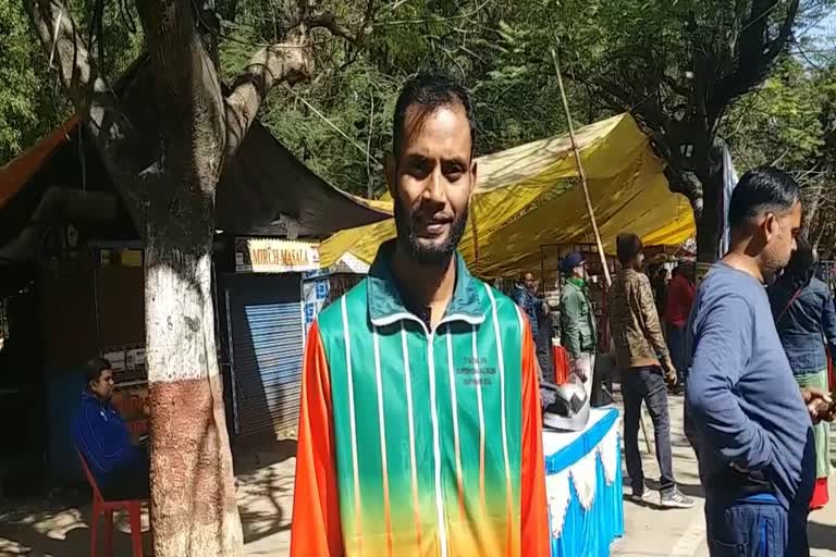 International Walker from Bangladesh expressed his desire to see Dhoni home