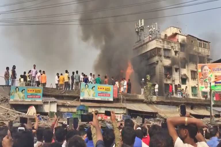 fire-in-a-building-in-rajabazar-controlled-by-12-engines