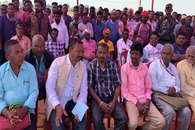 Displaced meeting to stop construction work of Icha Dam in chaibasa